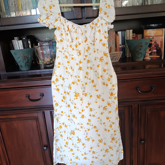 ↠ Sundae Muse White & Yellow Floral Puff Sleeve Milkmaid Tie Front Midi Dress - Picture 7 of 11